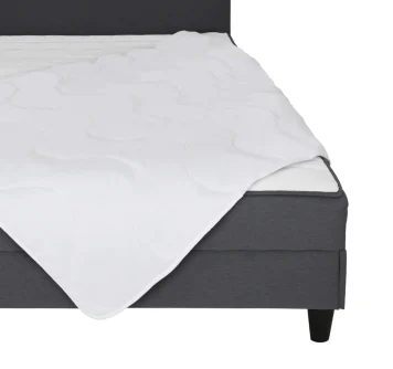 Steppbett 135x200 cm aus Mikrofaser mit gleichmäßiger Steppung und Poly-Comfort Füllung
